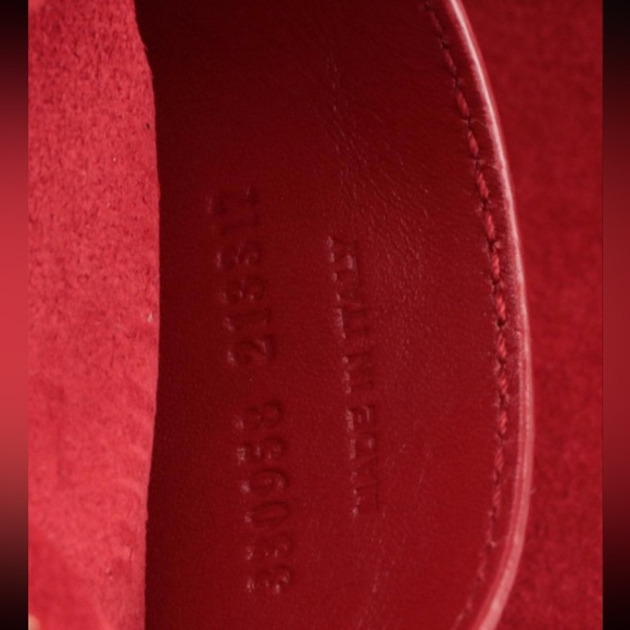 SAINT LAURENT Classic Two-WayBaby Duffle Bag in Cherry Red Leather - Picture 5 of 7